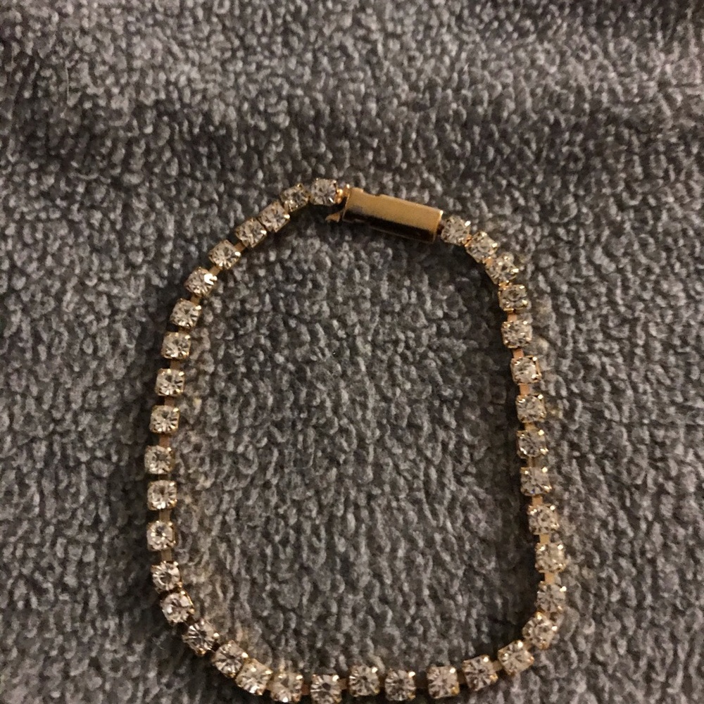 Gold Bracelet with Rhinestones!  7”.  Very sparkly! - Picture 6 of 6